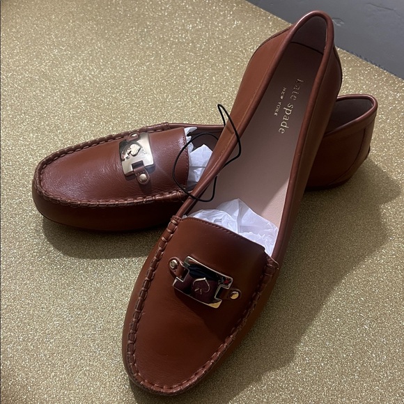 New Kate Spade Carmen Leather Loafers with Gold Accent - Picture 6 of 13
